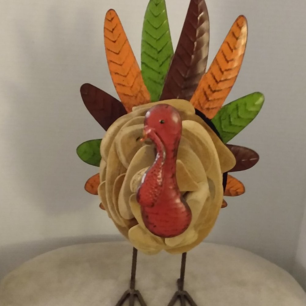FALL TURKEY TABLE OR MANTEL CENTERPIECE METAL AND WOOD